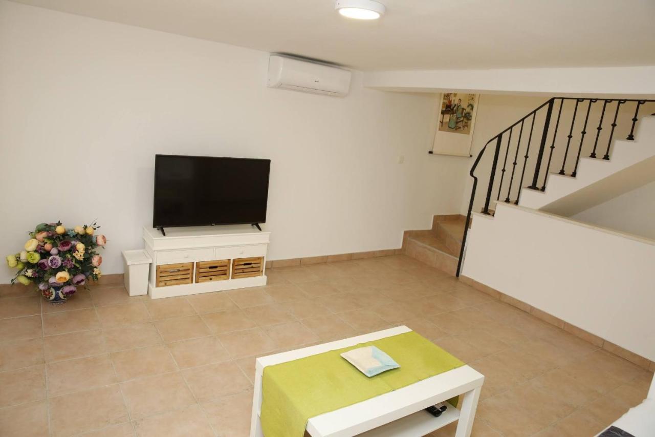 Holiday Home Yan With Bay View Vodice Eksteriør billede