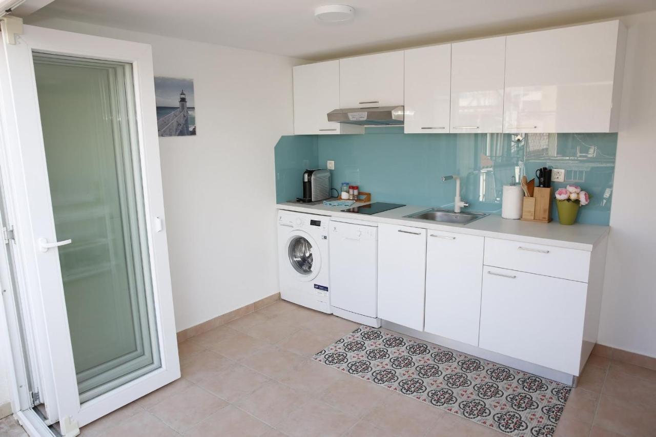 Holiday Home Yan With Bay View Vodice Eksteriør billede